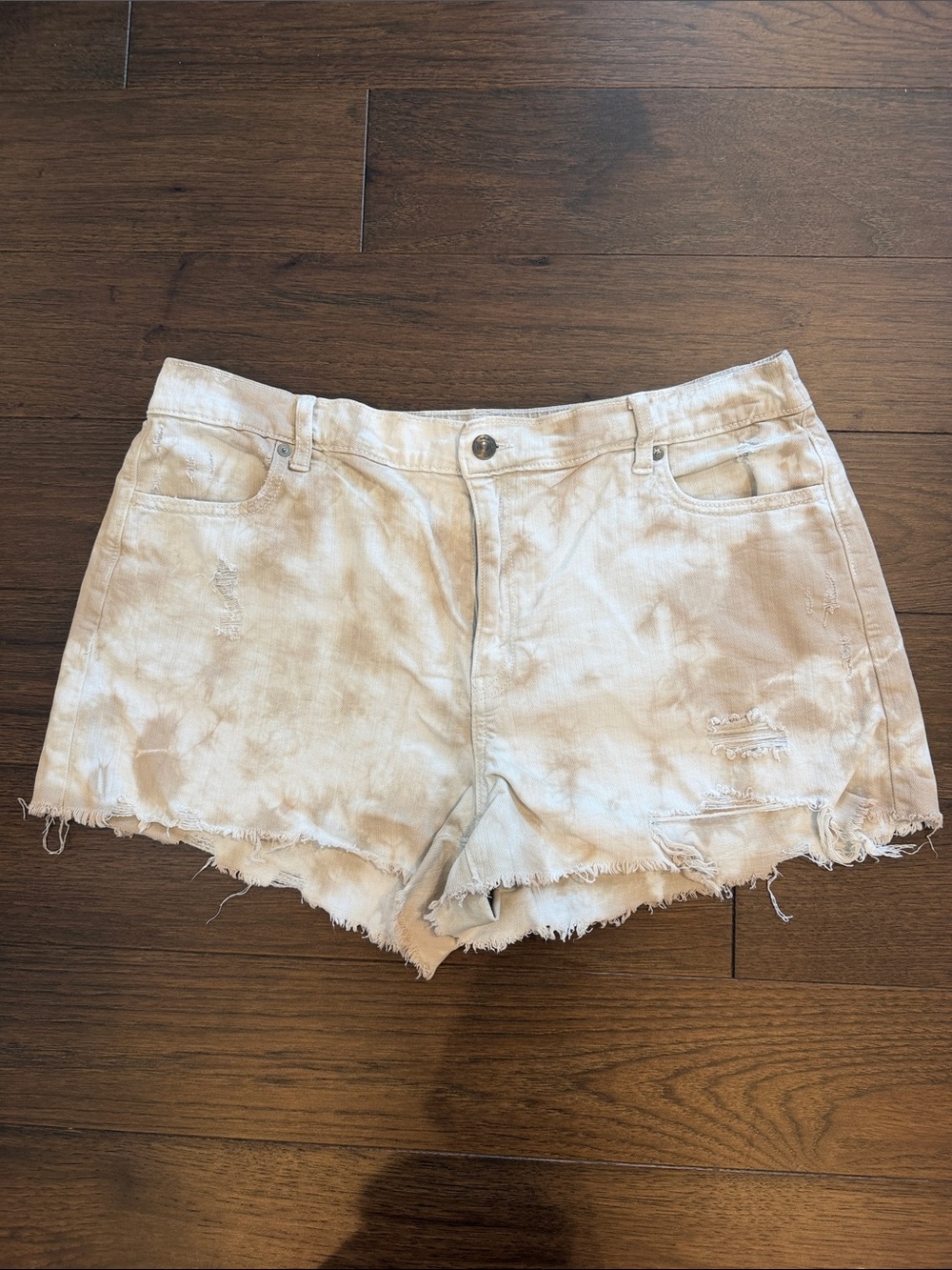 aerie Daydream White/TanTie-Dye Distressed Denim Shorts Size XL - C45-060